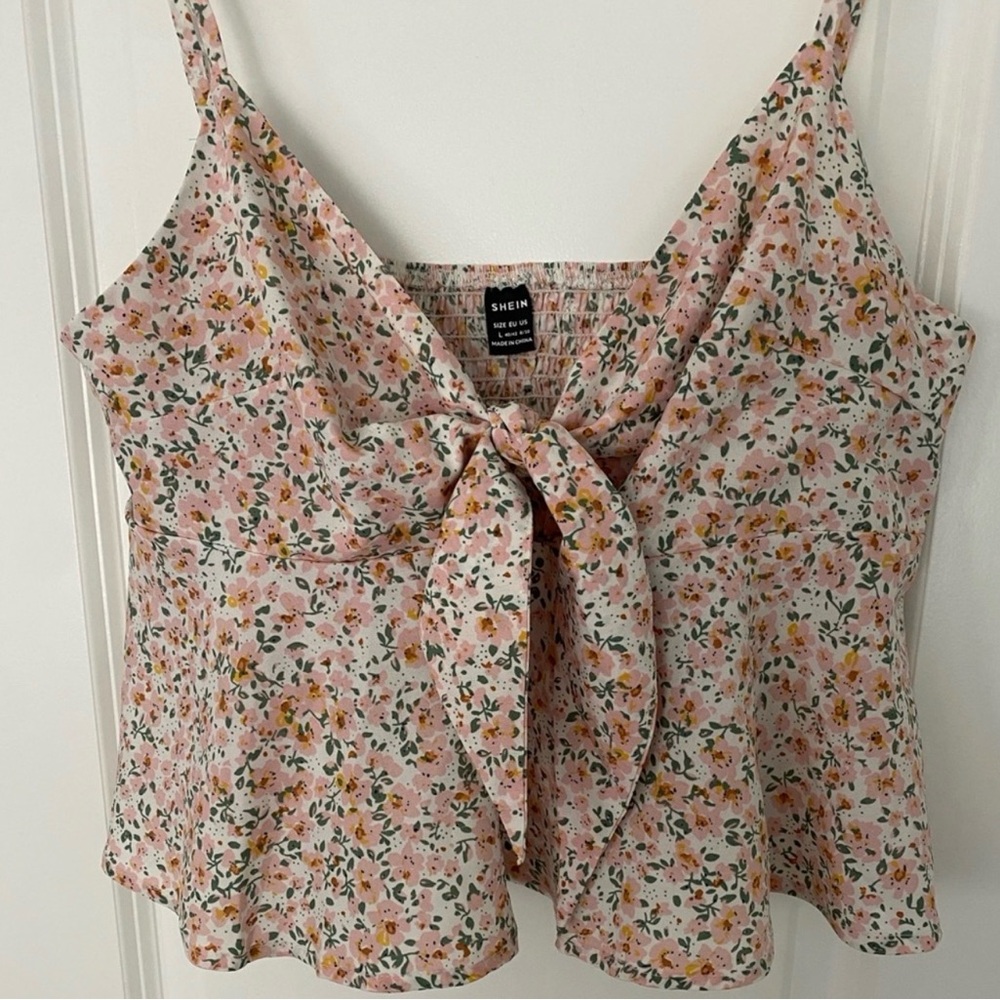2 SHEIN Tie-Front Top - Picture 7 of 9